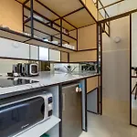 Trendy Retreat In Historic Daire *