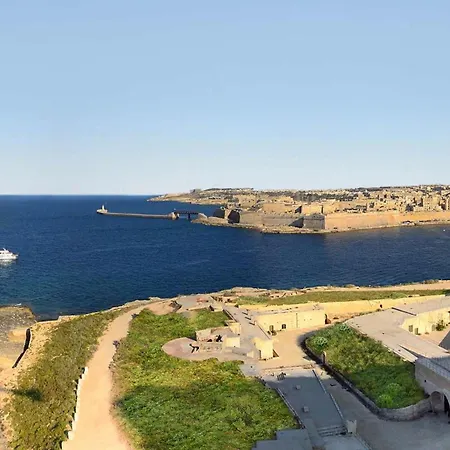 Trendy Retreat In Historic Valletta