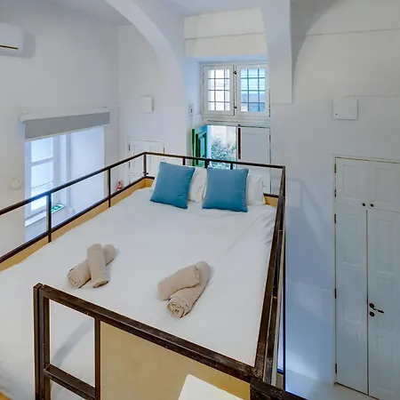 아파트 Trendy Retreat In Historic