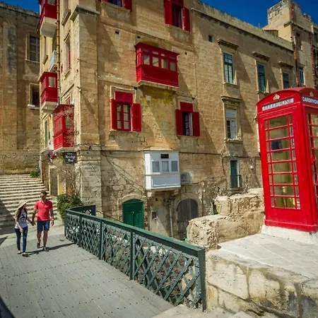 Trendy Retreat In Historic Apartment Valletta