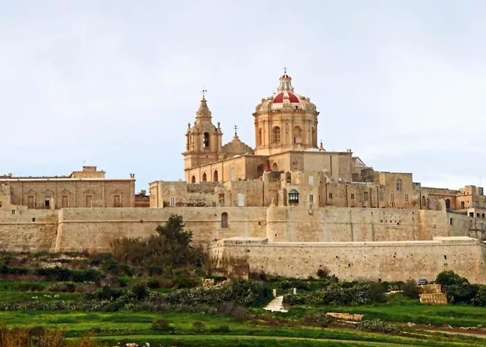 Trendy Retreat In Historic